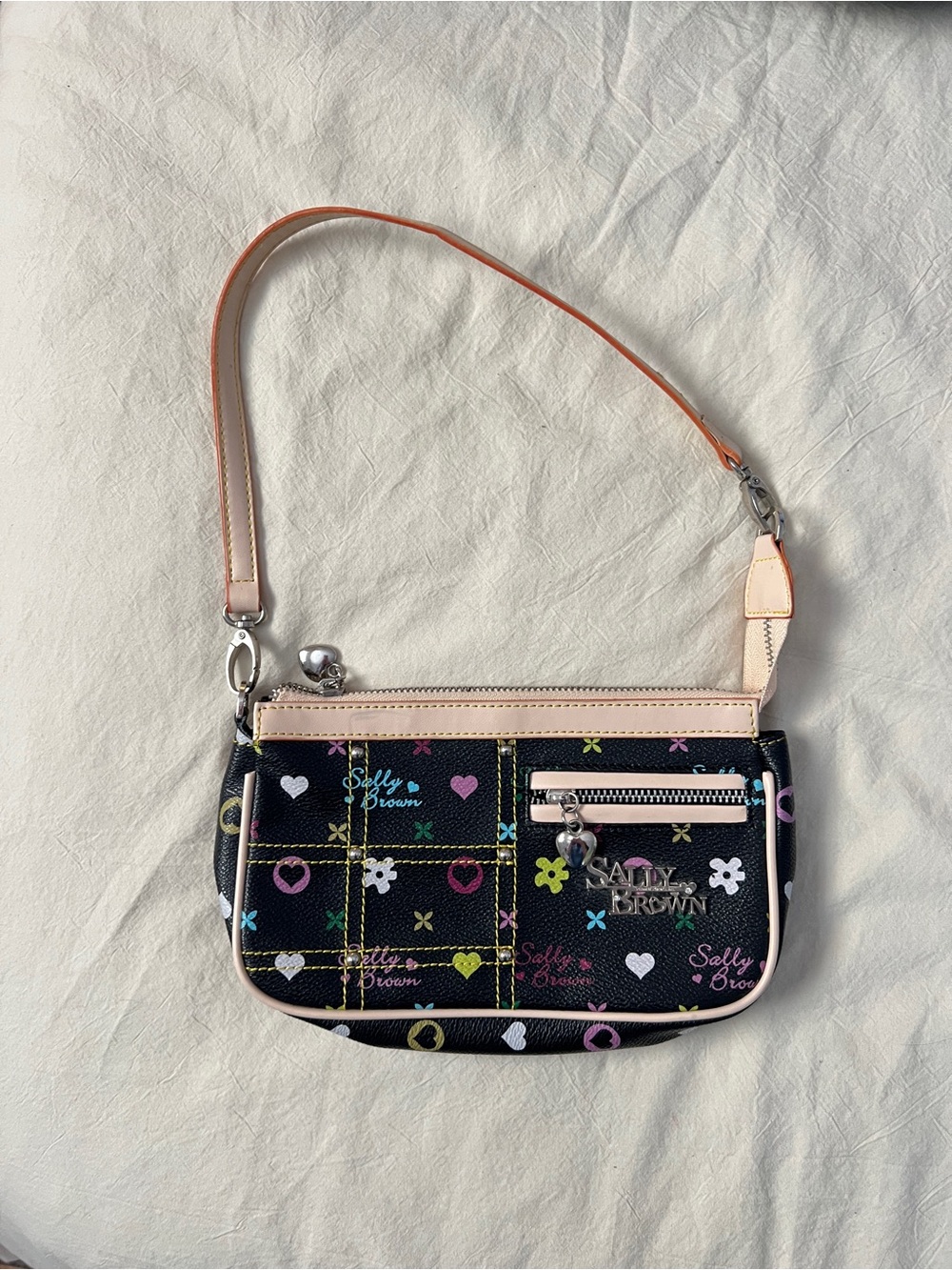 Vintage Rare Snoopy and Friends Black Multicolor Heart Print Pochette Purse
